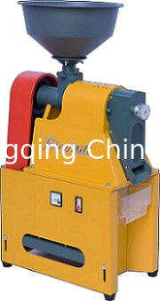 60KG μικρός ρυζιού άλεσης μηχανών 2800rpm μύλος ρυζιού καλαμποκιού 80-120kg/H μίνι ηλεκτρικός